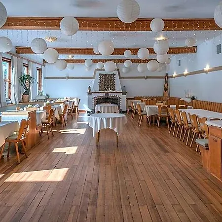 Restaurant Alatsee מלון 3*