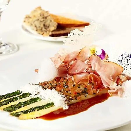 Restaurant Alatsee מלון 3*